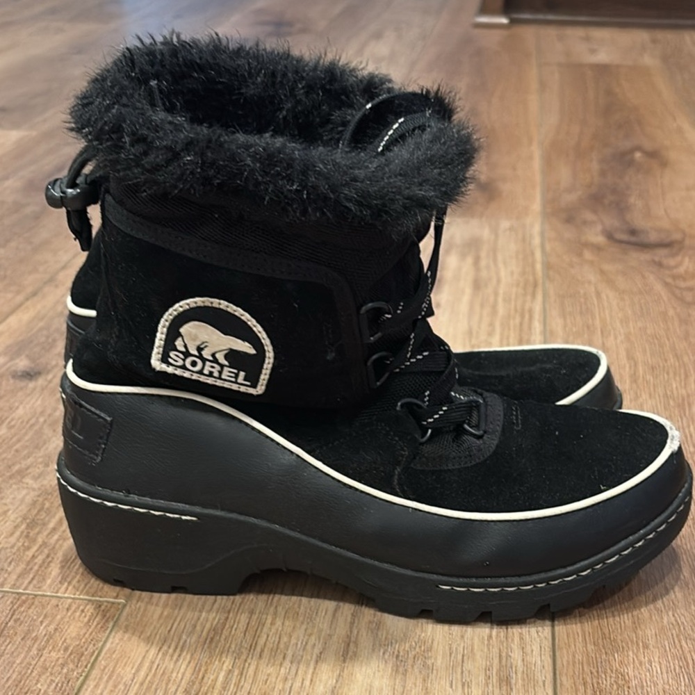 Sorel Black Winter Rain Boots with Faux Fur Trim